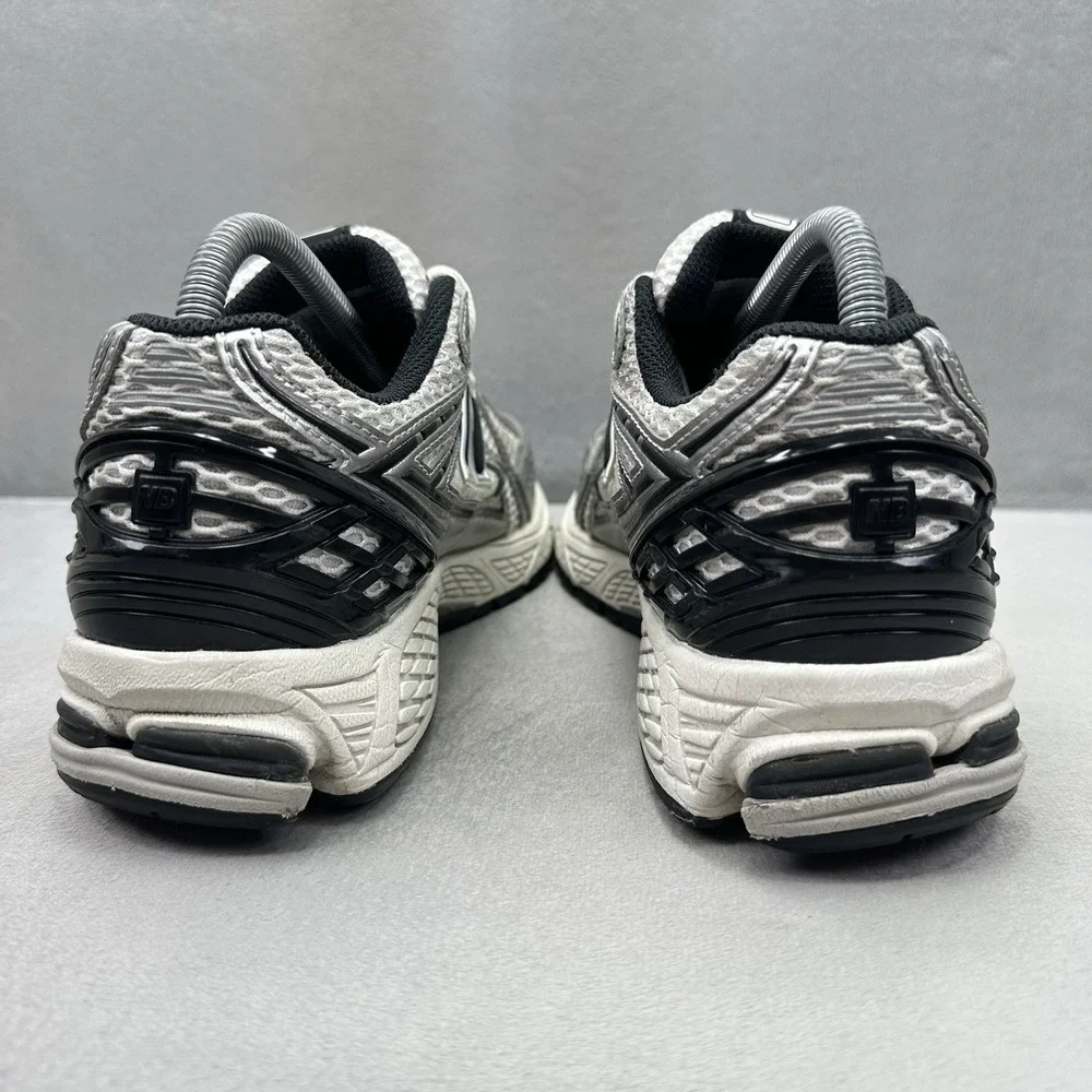 Womens 8.5 / Mens 7 (D) New Balance 1906R Shoes Black / Silver Athletic Sneakers
